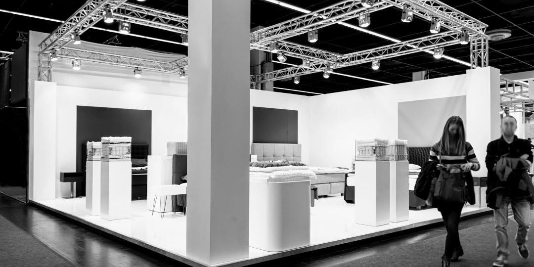 plain-exhibition-event